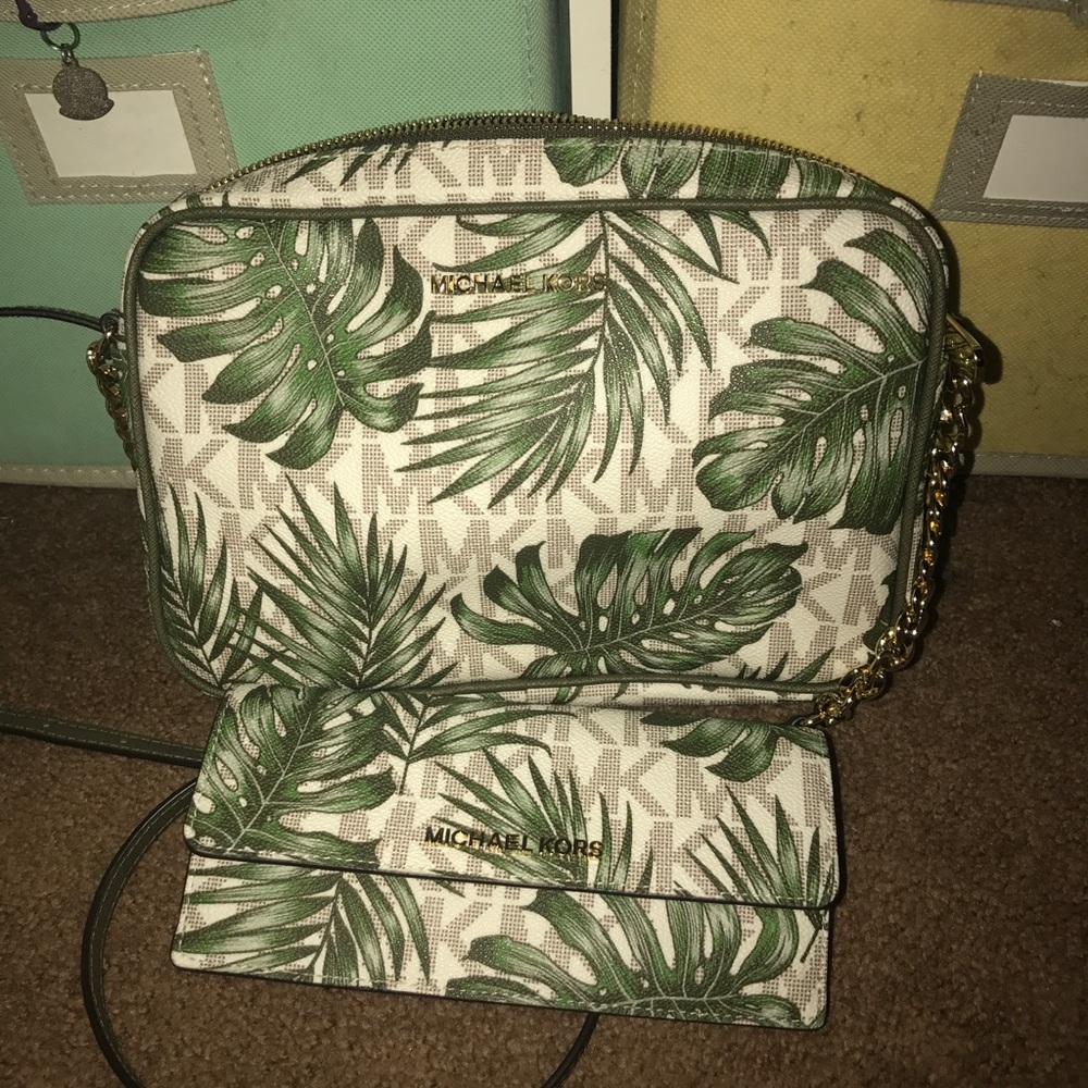 Michael kors set